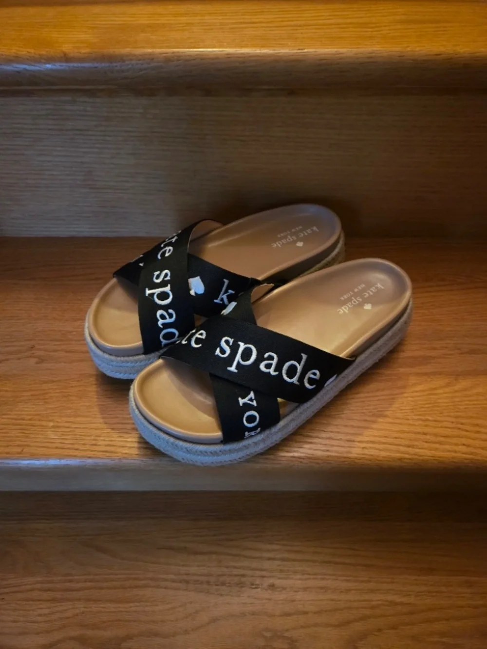 NIB Kate Spade Black w/ White Embroidered Logo Cross Canvas Strap Slides Size 7